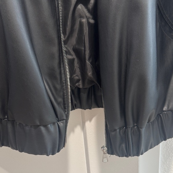 Like New Zara Jacket - Picture 4 of 5